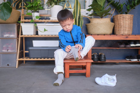 How to Teach Your Toddler to Dress Themselves