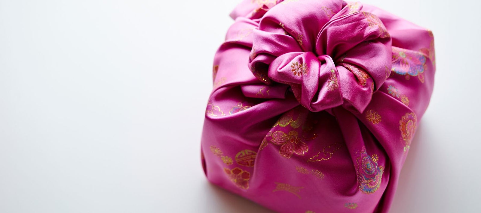 How To Cover a Baby Gift Without Wrapping Paper. Bespoke Baby Gifts