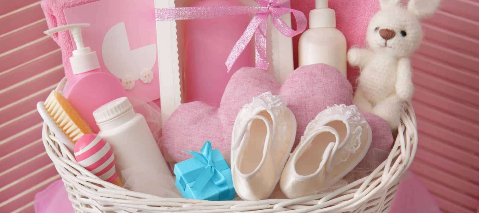 What Should You Include in Your Custom Baby Hamper?