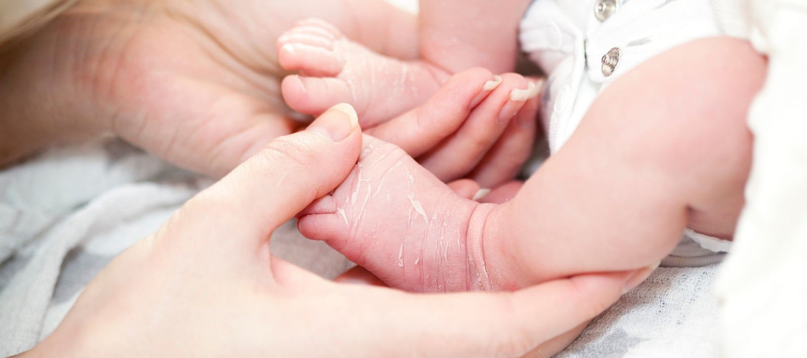 Top Ways To Care For Your Newborn’s Skin | Blog | Bespoke Baby