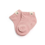 baby shower gifts. nappy cake. muslin wraps. newborn baby gifts. gift ideas for girls. best baby showr gifts. unique gifts australia. how to make a nappy cake. newborn baby gifts australia. baby gifts sydney. nappy cakes melbourne. gifts for newborn girl. new baby gift ideas.